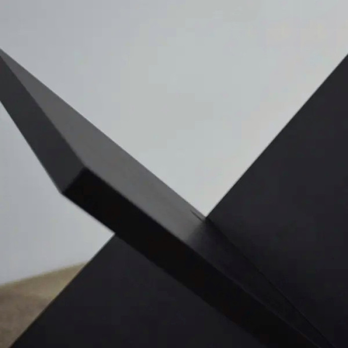 Підставка для сумки чорного кольору для салону краси, перукарні, передпокою, ресторану, кафе, клініки.